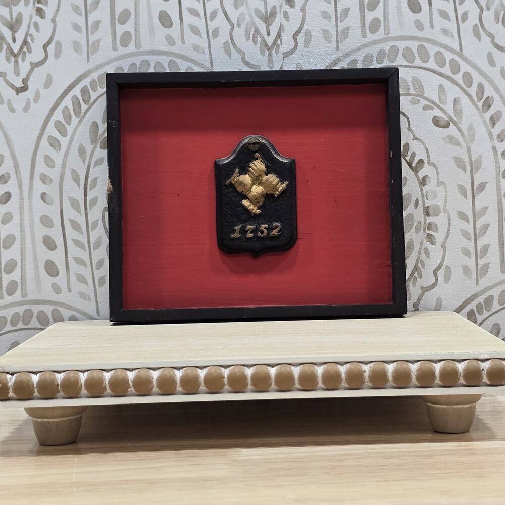 Fire Mark Hand In Hand On Wooden Display Plaque Philadelphia Contributionship